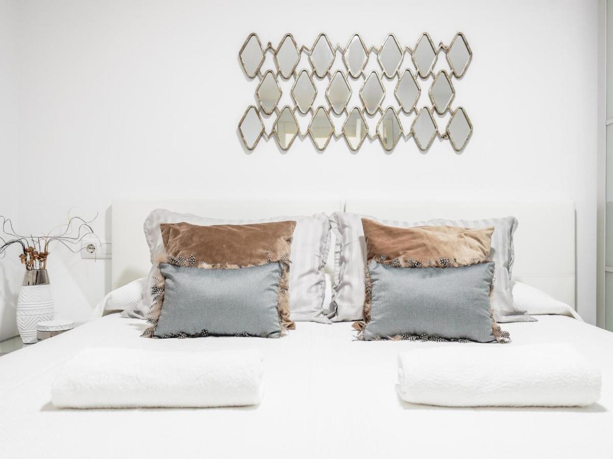 Bonito Apt En Cadiz Centro Renovado Bagian luar foto