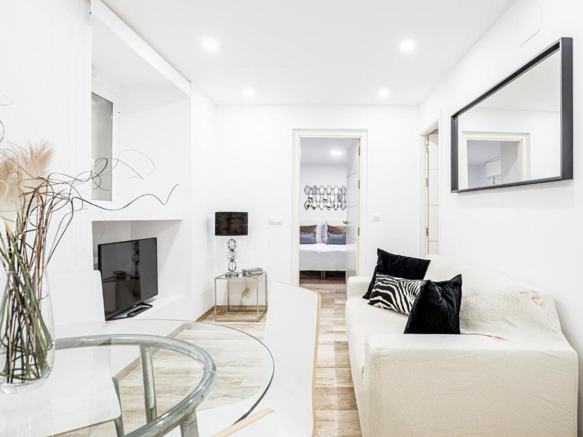 Bonito Apt En Cadiz Centro Renovado Bagian luar foto