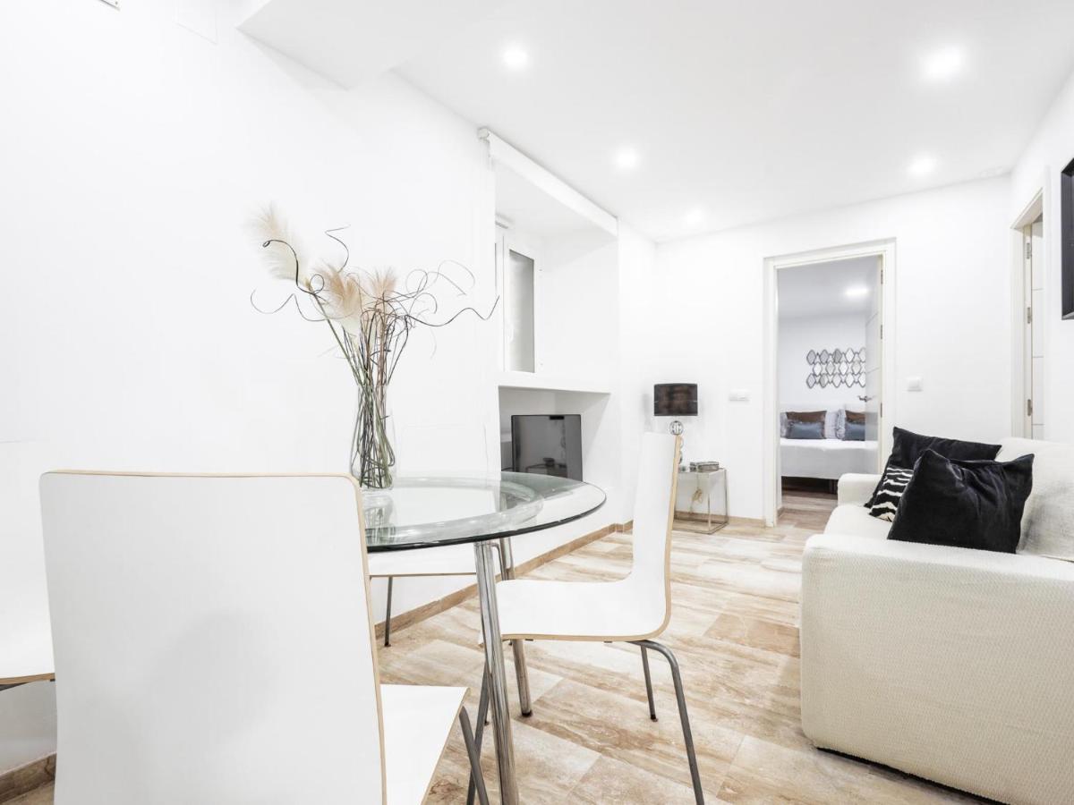 Bonito Apt En Cadiz Centro Renovado Bagian luar foto